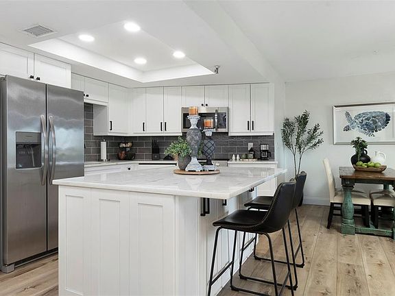 5th image of 7430 SUNSHINE SKYWAY LANE S #405