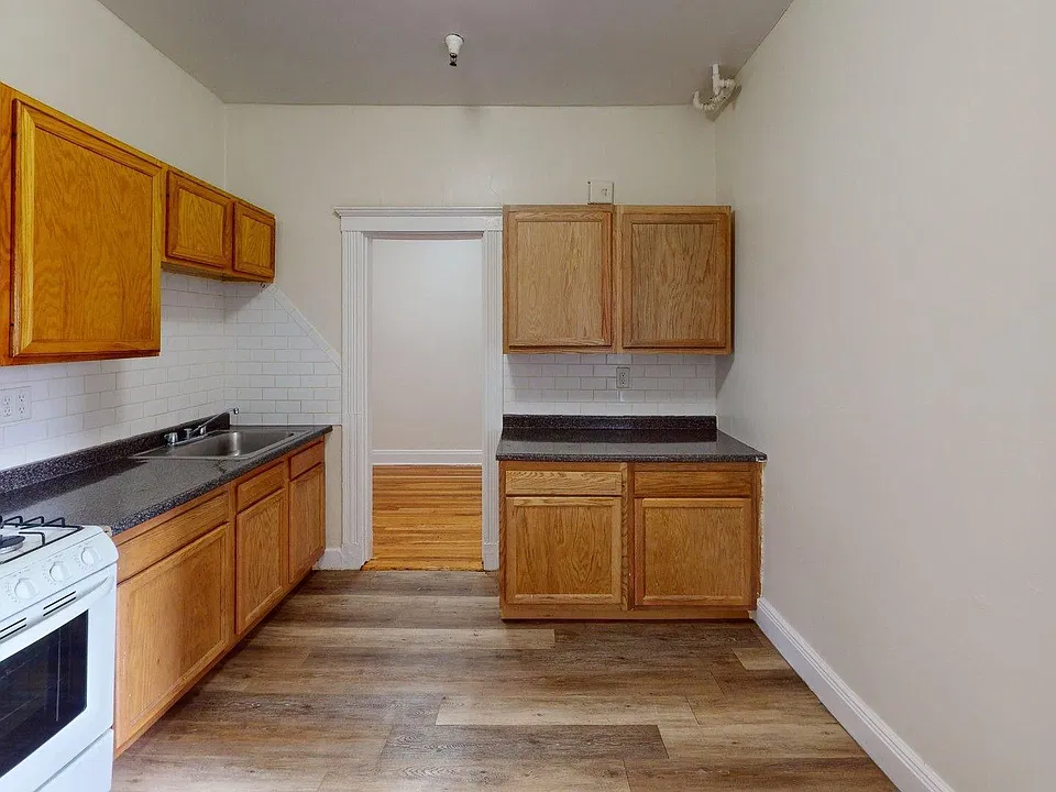 1808 Commonwealth Ave #12