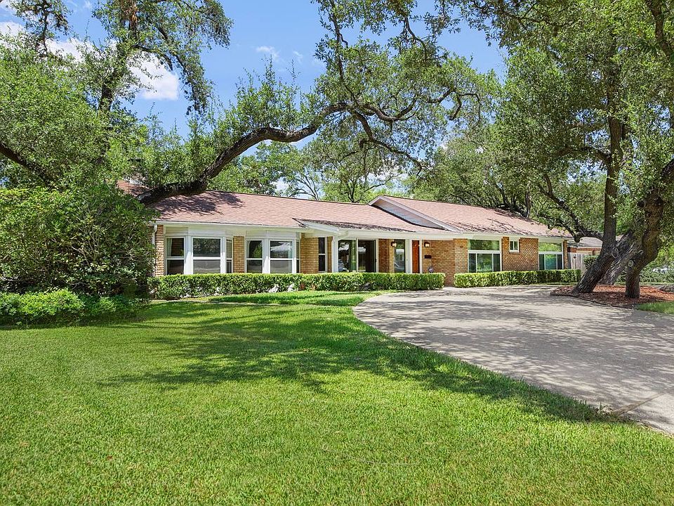 1st image of 419 Rockhill Dr