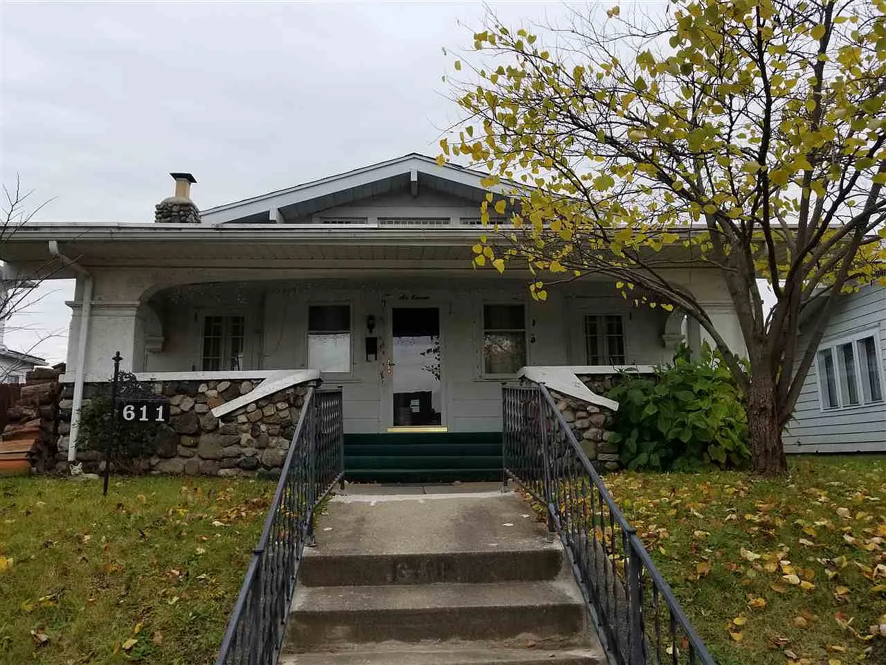 611 W Nelson St photo 1