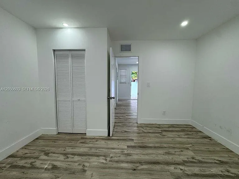 885 SW 29th Ave #3 — Photo 8