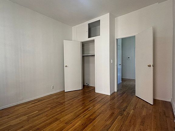5th image of 219 E 32nd St APT 4C