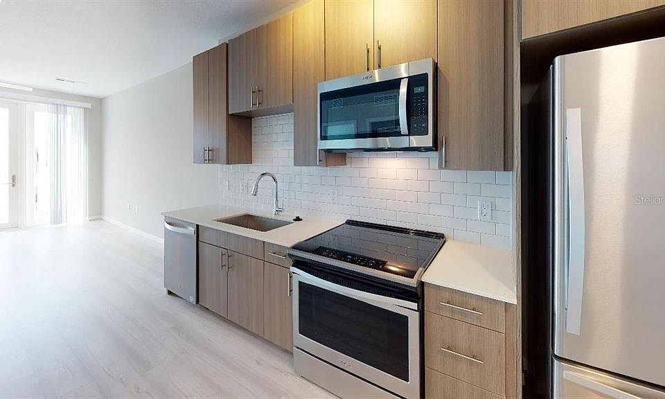 2nd image of 503-1 Chatham Ave