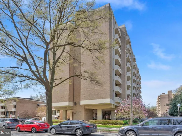 1245 4th St SW APT E210, Washington, DC 20024