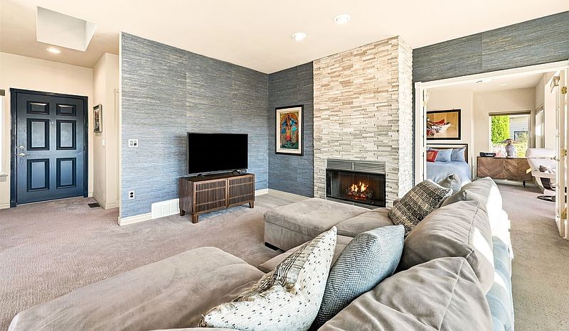 3rd image of 4706 Silver Bow Road NE