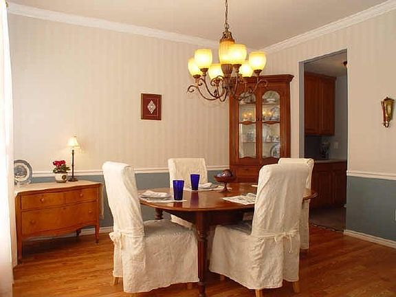 5th image of 2125 Arbor Creek Dr