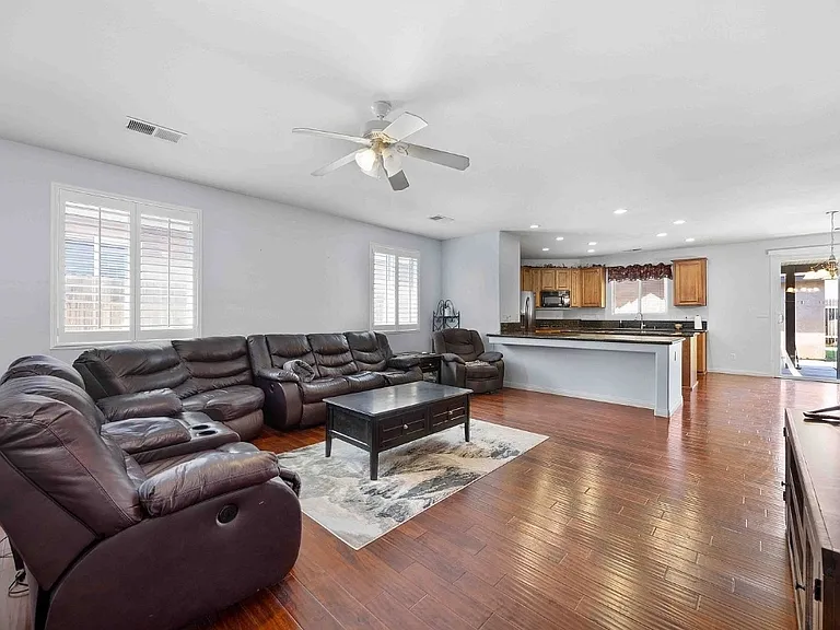 6202 Ocean Jasper Dr — Photo 3