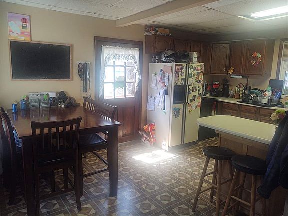 5th image of 1001 Harney Ave