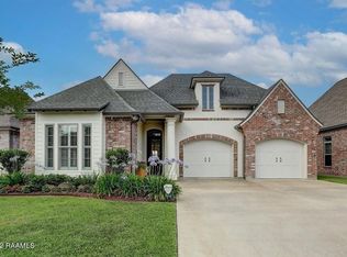 114 Tortoise Ln, Broussard, LA 70518