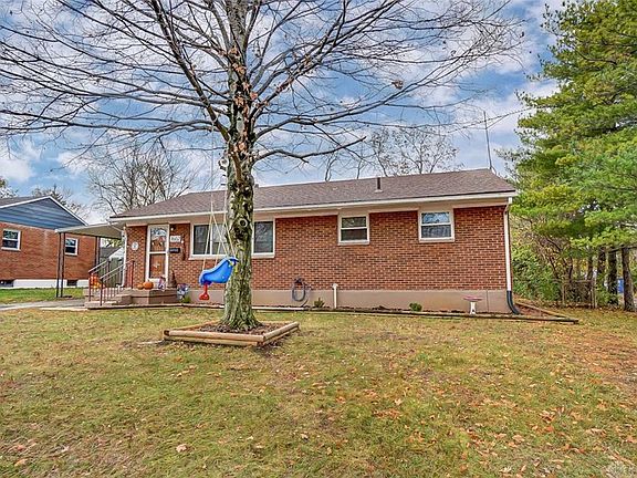 2nd image of 1602 Carolyn Dr