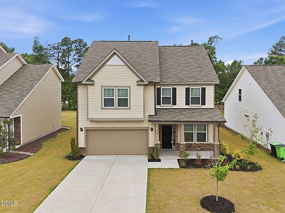 3rd image of 835 Golden Plum Ln