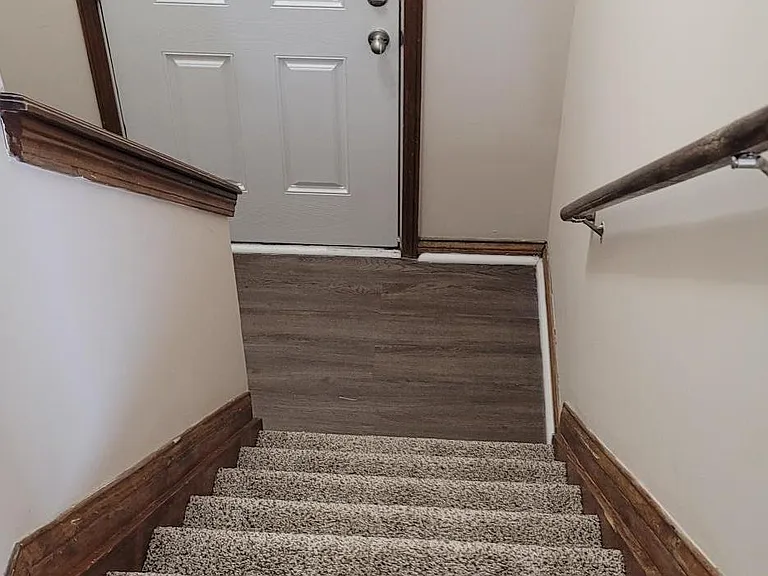 586 Astoria Ct — Photo 13