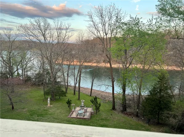 14555 Zimmerman Ln, Rogers, AR 72756