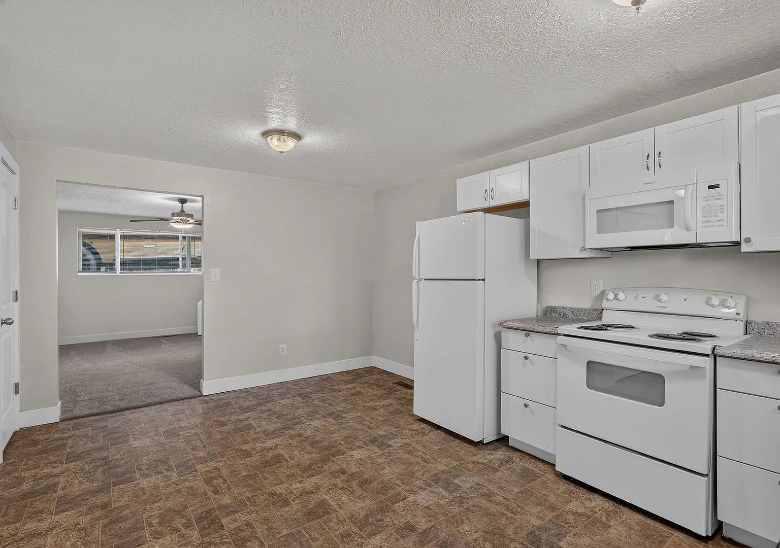 3 Bed / 1 Bath Home for Rent in Springville — Photo 1