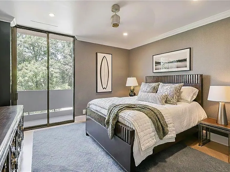 2575 Peachtree Rd NE #7G — Photo 20