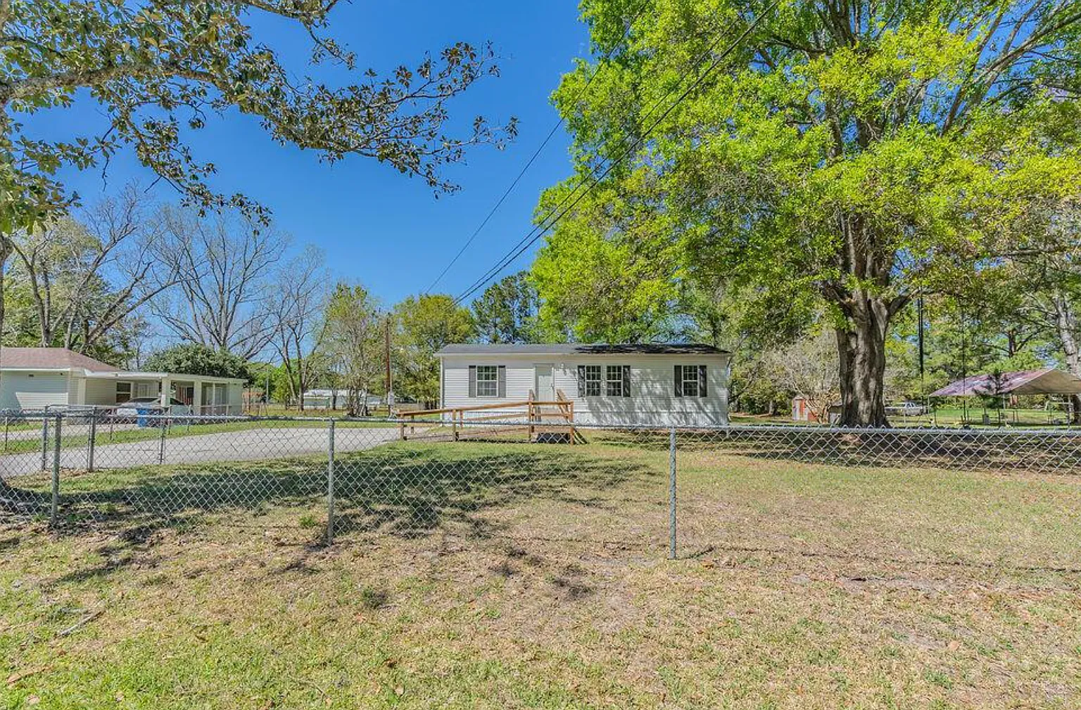 3 bed, 1188 sqft, $1,699 — Photo 3