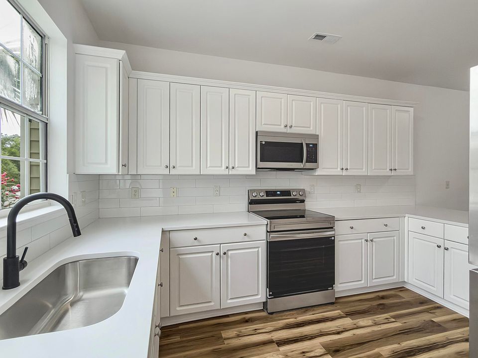 1st image of 4488 Great Oak Dr