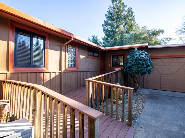 4204 Boone Ln, Sacramento, CA 95821