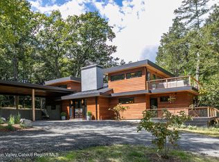 35 Fern Hollow Rd, Stone Ridge, NY 12484