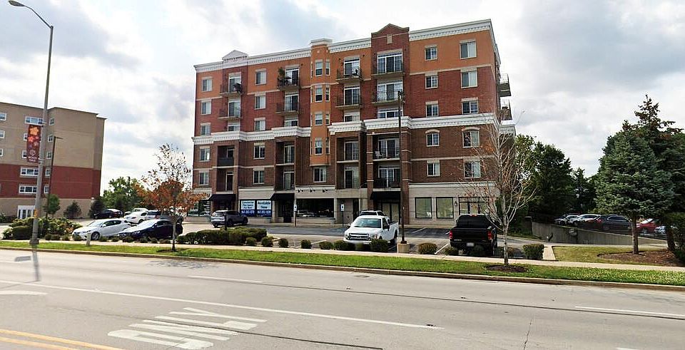 2nd image of 238 E Irving Park Rd Unit 201