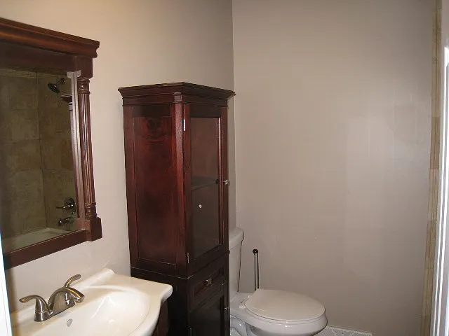 9609 N Charlotte St — Photo 17