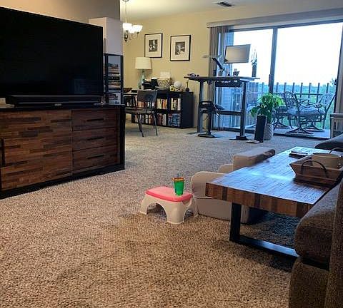 3rd image of 480 S Marion Pkwy APT 901-A