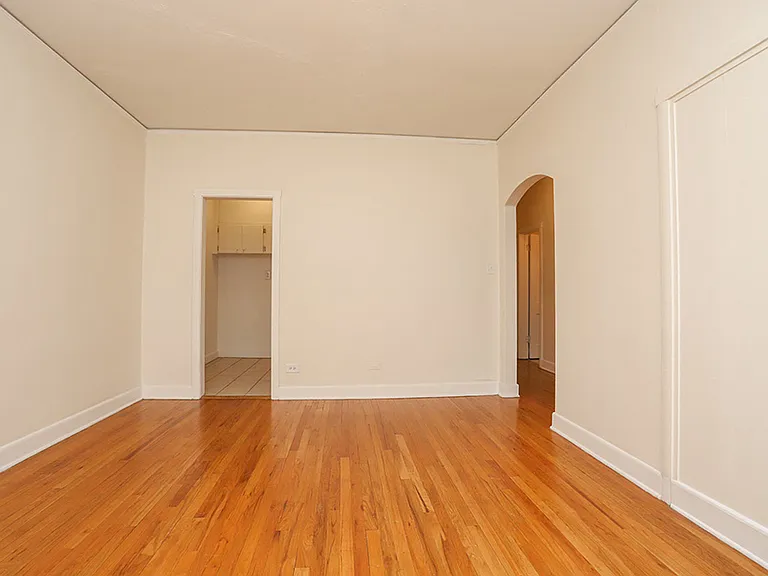 945 N Marion St — Photo 13