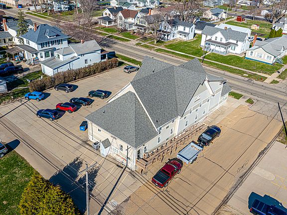 3rd image of 400 N Main St