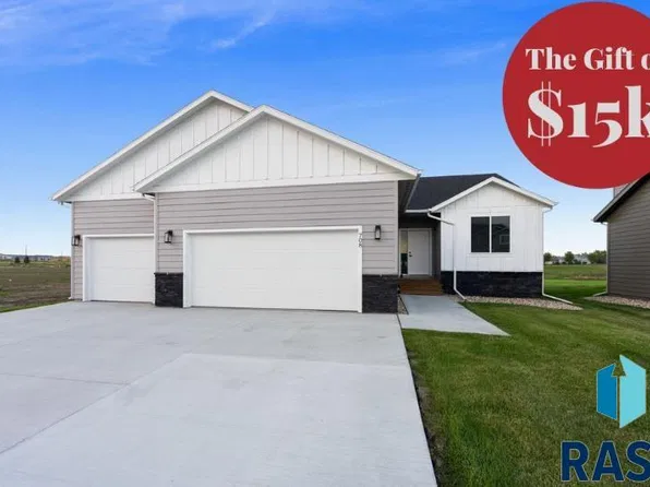 708 Creekside Ave, Harrisburg, SD 57032