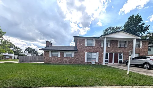 6036 Bizier Rd E Photo 1