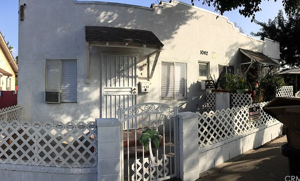1st image of 1042 N Banning Blvd APT B