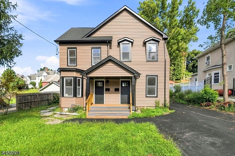 1st image of 144 Main St #2B