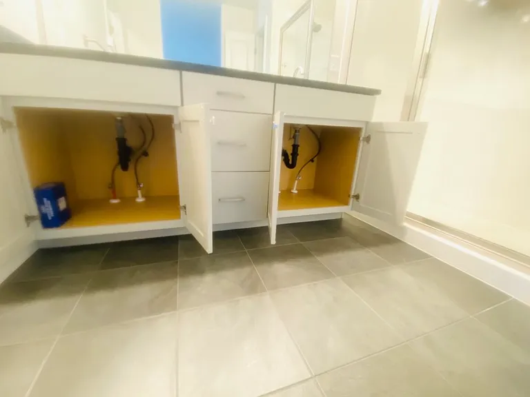 522 S 800 W — Photo 19