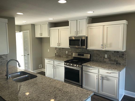 2nd image of 1264 N Pershing St
