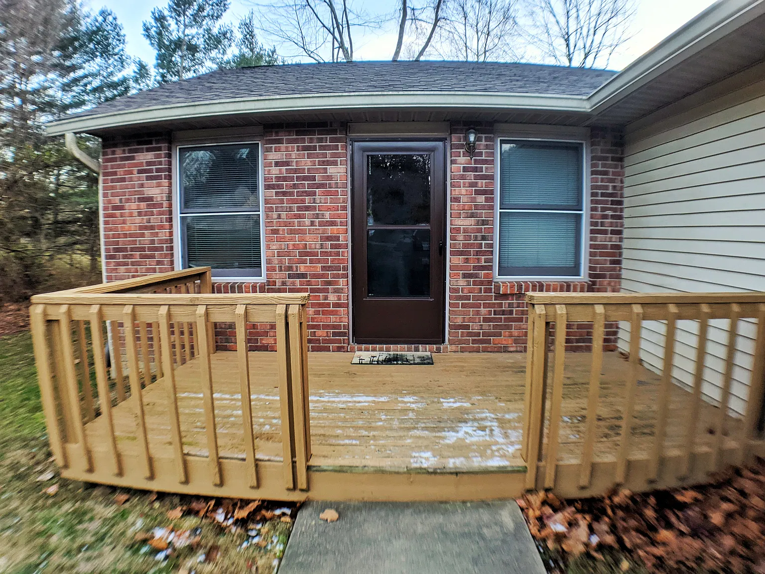4716 S Rockport Rd — Photo 2