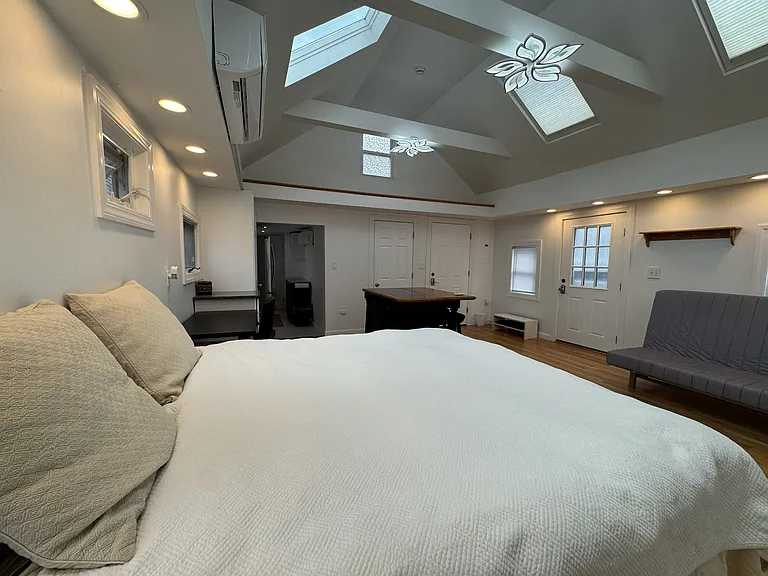 16B Homestead Ave #16B — Photo 10