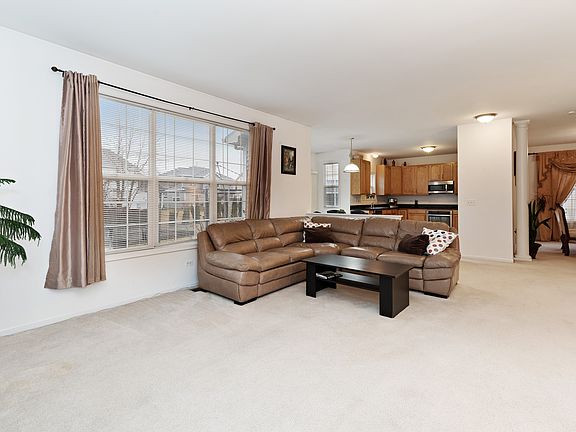 5th image of 1154 Clover Hill Ln