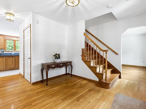 3rd image of 3 Quail Ln