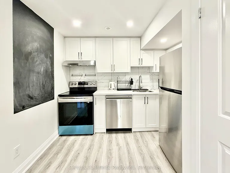 36 Elkington Cres #2 — Photo 12