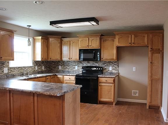 5th image of 104 Clarice Ct Lot 27