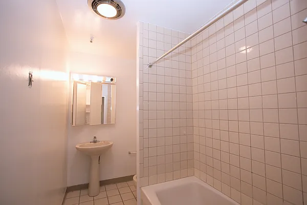 Rented by R New York | media 13