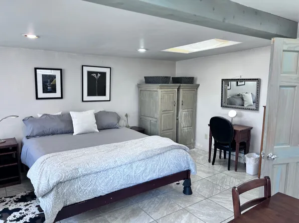 11 New Mexico Unit 230-3, Arroyo Seco, NM 87514
