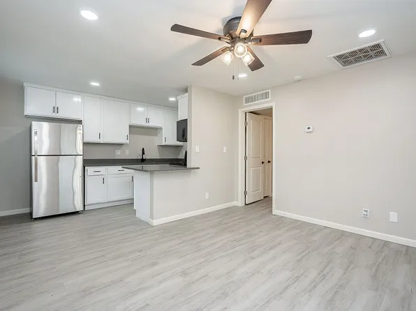 1223-1235 E. Elm St. ( 1223, 1225, 1227, 1229, 1235-1, 1235-2 )