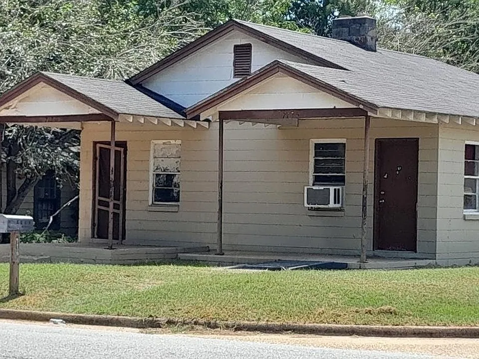 712 Burke Ave