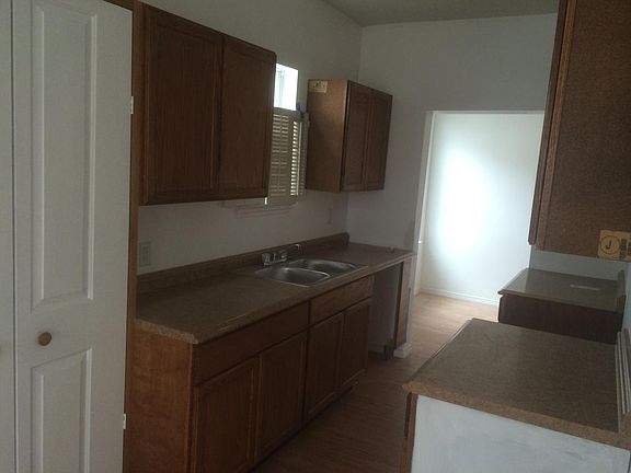 2nd image of 1526 W Ashby Pl