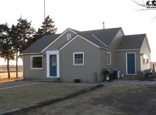 1094 Pawnee Rd, McPherson, KS 67460