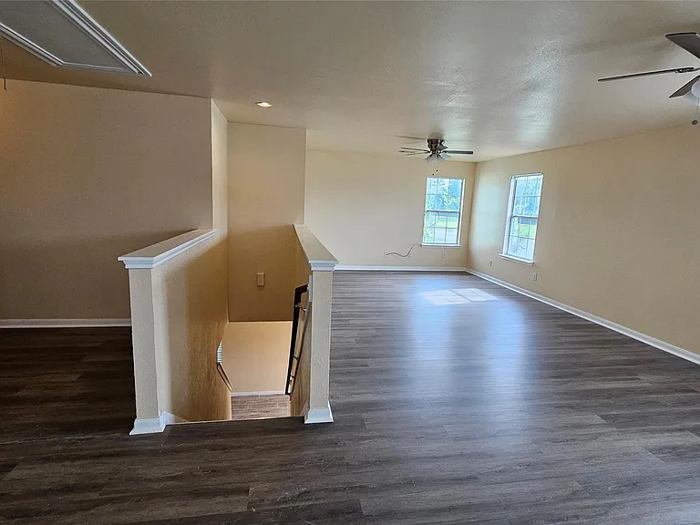 22135 Greengate Dr — Photo 28