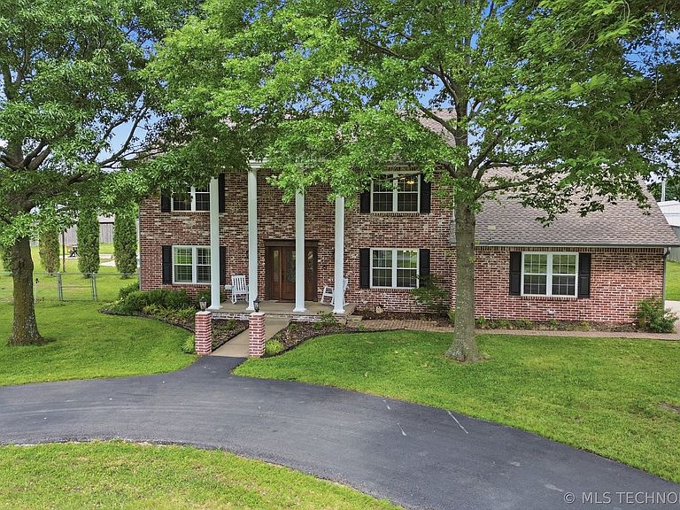 Listing photo 3