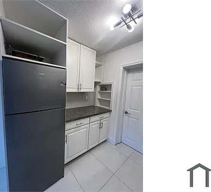 3 bed, 950 sqft, $3,150 — Photo 2