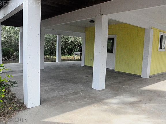 2nd image of 556 W Bayshore Dr